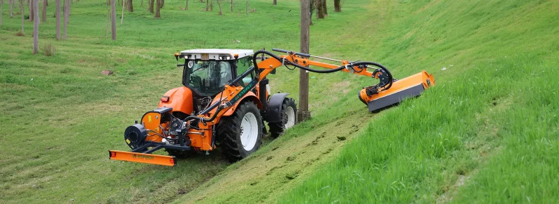 Trusty Flexor Hymach Evidenza brush cutter arm with dual-jointed geometry and telescopic tip