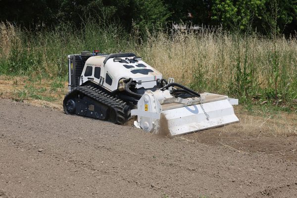 The Herbhy robotic tool-carrying machine’s soil tiller is designed for soil preparation and soil refinement, promoting the formation of a uniform seedbed that is optimal for subsequent tillage, environmental restoration, or landscape maintenance.