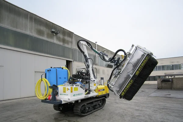 SolarClean Cleaning Machine for Photovoltaic and Solar Panels Hymach 2