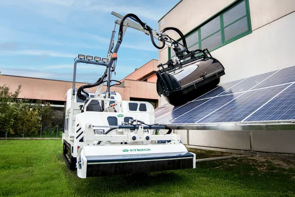 SolarClean Cleaning Machine for Photovoltaic and Solar Panels Hymach 3