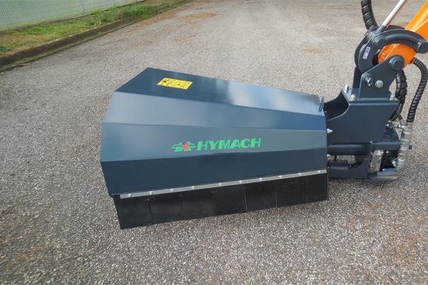 Ditch-cleaning machine, a machine with hydraulic arms designed for cleaning ditches, embankments, road shoulders, and slopes.