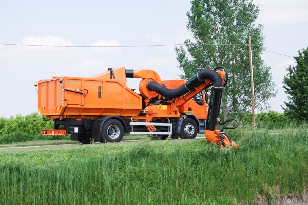 Hymach Cyclone AC Vacuum Mower Arm