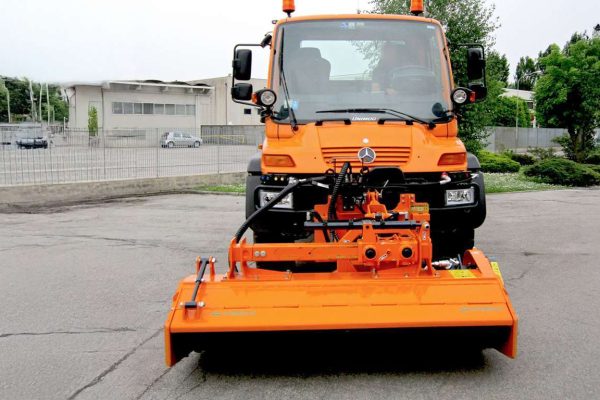 Hymach Rodeo UF Truck-Mounted Mower Arm